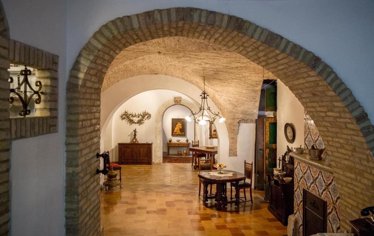 Le Foglie Di Acanto Lucera Exterior photo